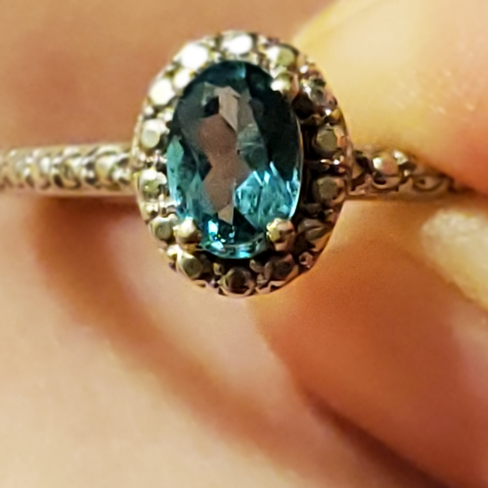 Beautiful sterling silver and blue Topaz ring